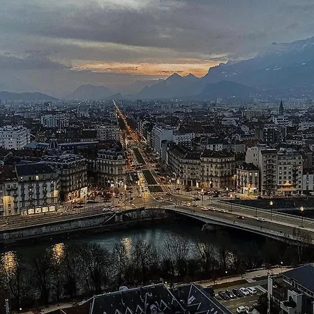 Le Mini-Nid * Rives (Isere)